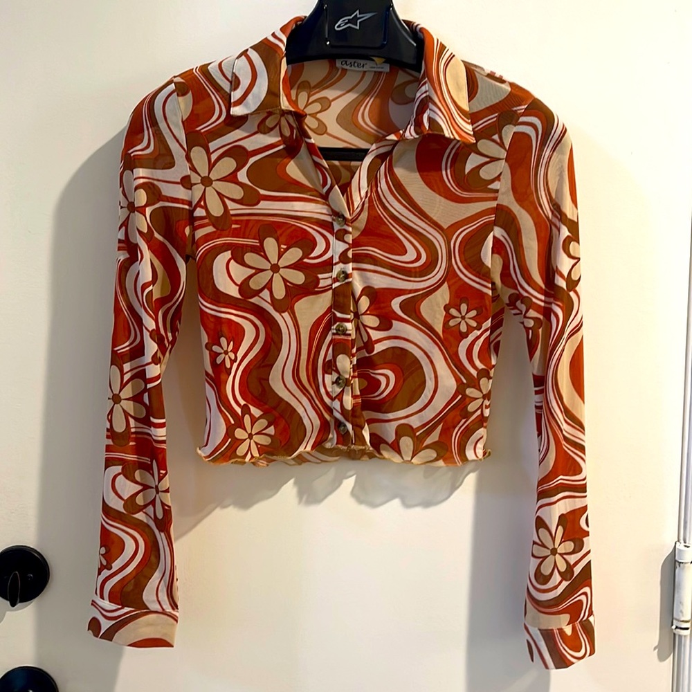 Groovy Long Sleeve Crop Top